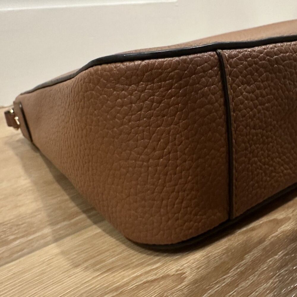 Michael Kors Camel Brown Pebbled Leather Crossbody Purse Handbag EUC! - Picture 5 of 16